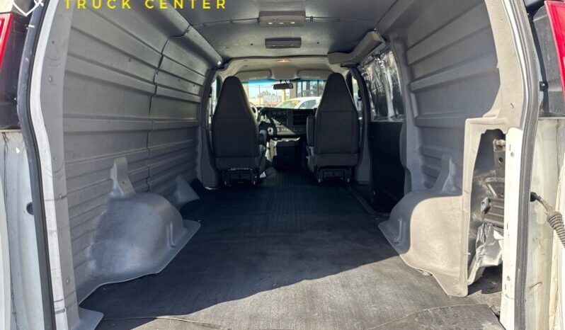 
								2017 Chevrolet Express Cargo 2500 full									