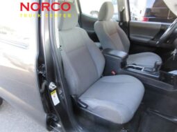 
										2017 Toyota Tacoma SR V6 full									