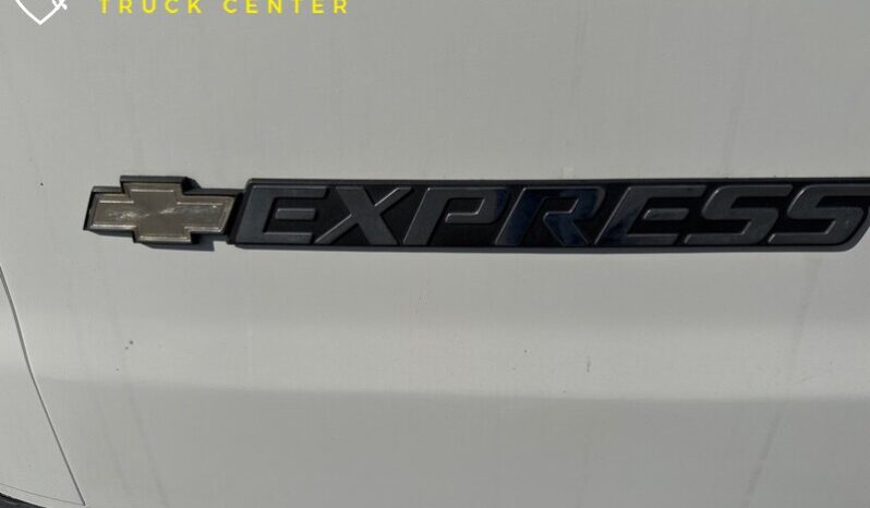 
								2017 Chevrolet Express Cargo 2500 full									