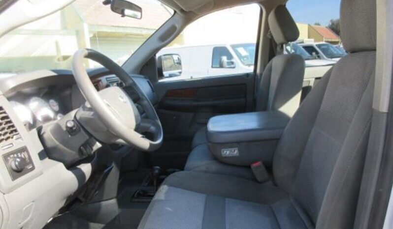 
								2006 Dodge Ram 2500 ST full									