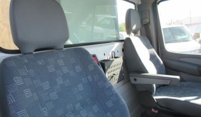
								2005 Dodge Sprinter 16′ box full									
